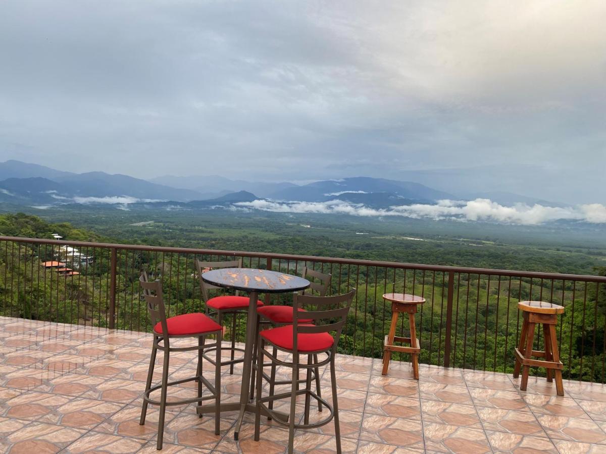 Mountain Top Park Hotel Quepos Extérieur photo